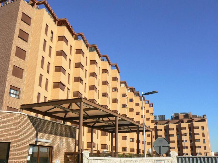 Valleca Tren Sierra Guadalupe 2 مدريد المظهر الخارجي الصورة